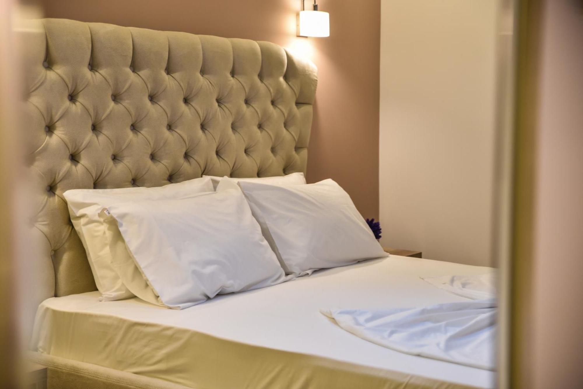 Hotel Evropa 乌尔齐尼 外观 照片